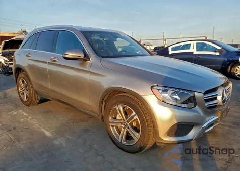 2019 Mercedes-Benz Glc 300 from USA, damaged, VIN WDC0G4JB5KV135543